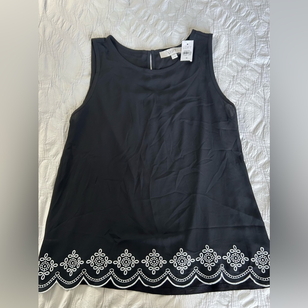 NWT Loft Tank Scalloped Eyelet Detail size Medium